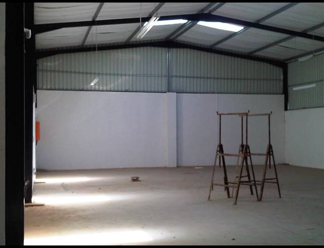 428M² WAREHOUSE RENTED IN UVONGO